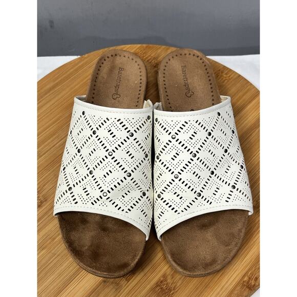 Bare Traps Sandal Womens size 9 Jayln Wedge Open Toe Casual White - Picture 5 of 7